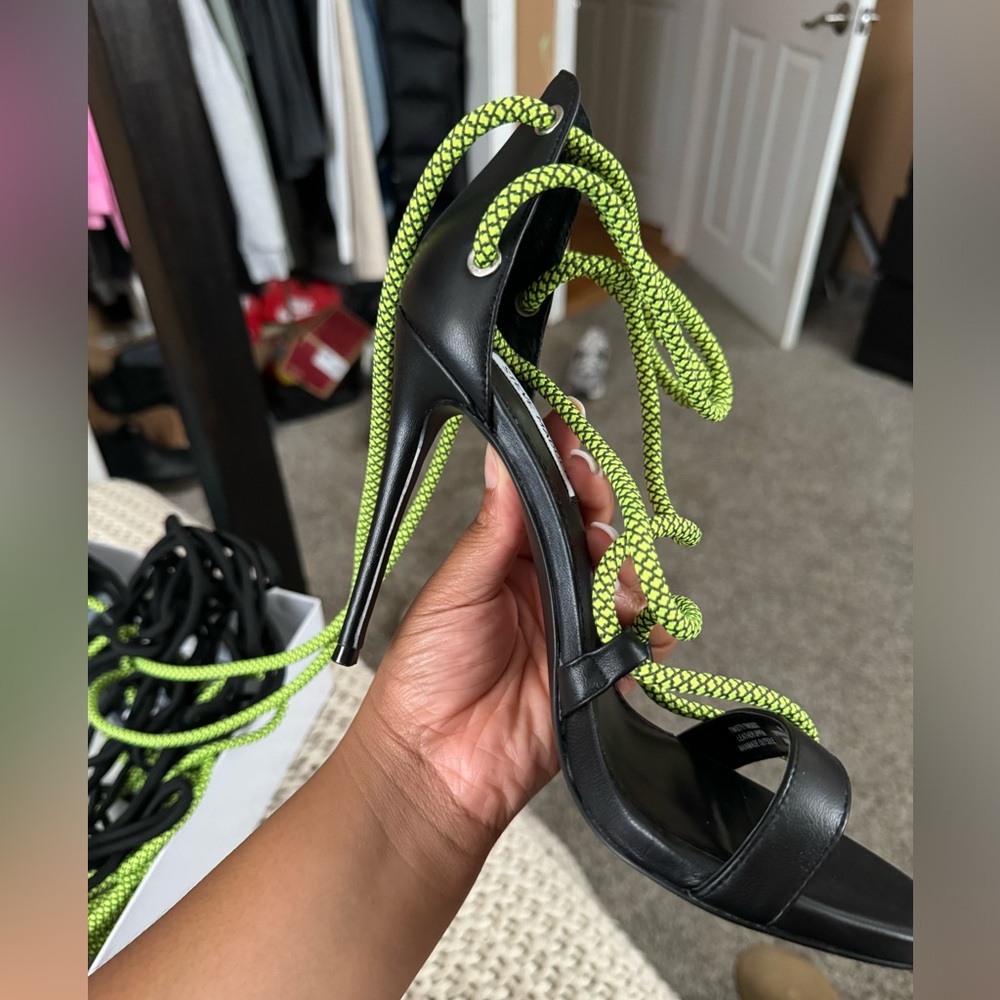 Brand new Steve Madden "twisty" lace up heels